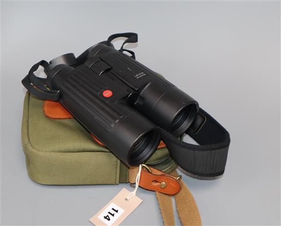 A pair of Leica 10 x 50 BA Trinovid binoculars, number 1090301 length 18cm